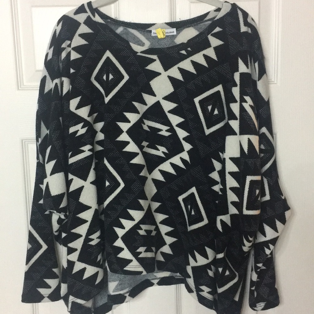 Black and white sweater quarter sleeves